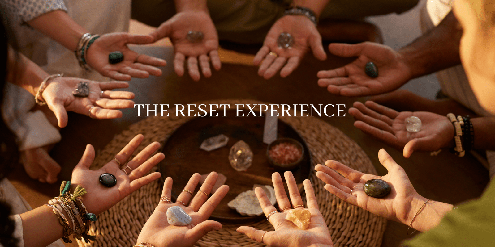 Why Use a Travel Agent in 2025 vs. Booking Online